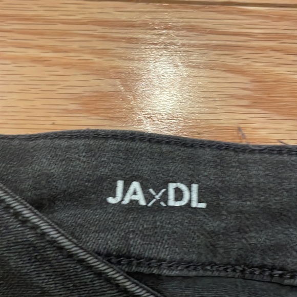 DL 1961 No. 3 Weathered Instasculpt Skinny Jaxdl1961, size 27 - Picture 6 of 10